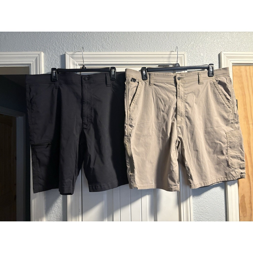 Wrangler Men's Cargo Hiking Shorts Outdoor Utility Travel Size 40 Bundle